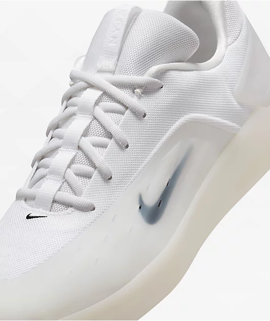 Nike SB Zoom Nyjah 4-(white/black/white) - Image 2